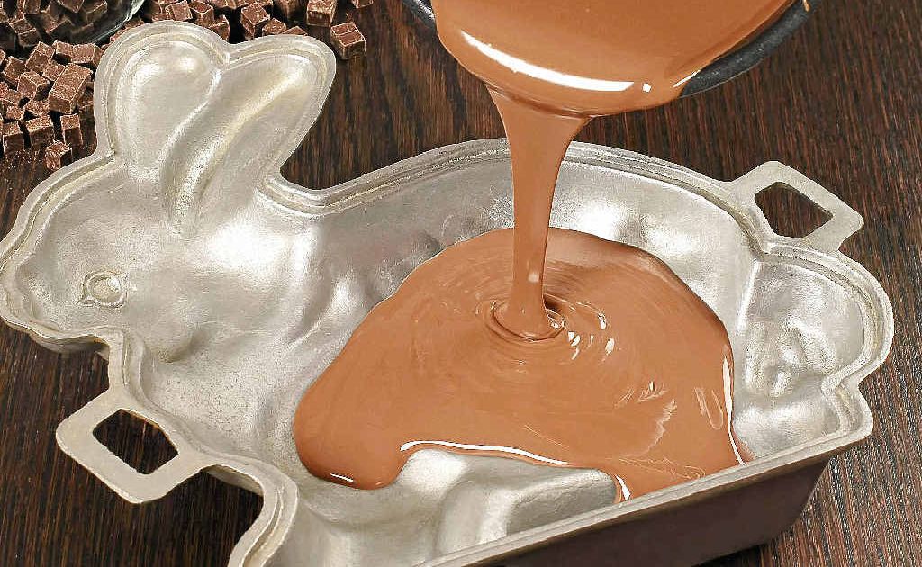 You will need four rabbit (or egg or chicken) moulds for this recipe. You will need four rabbit (or egg or chicken) moulds for this recipe.